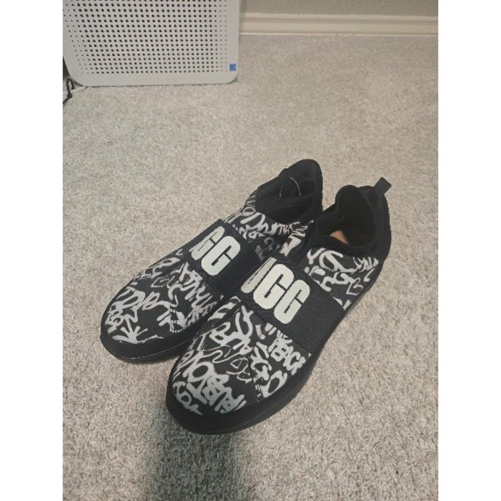 UGG Neutra Graffiti Sneakers Black White Slip On Logo Trainers 1106737 Womens 11